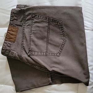 Levi's Signature Vintage Straight Jeans.